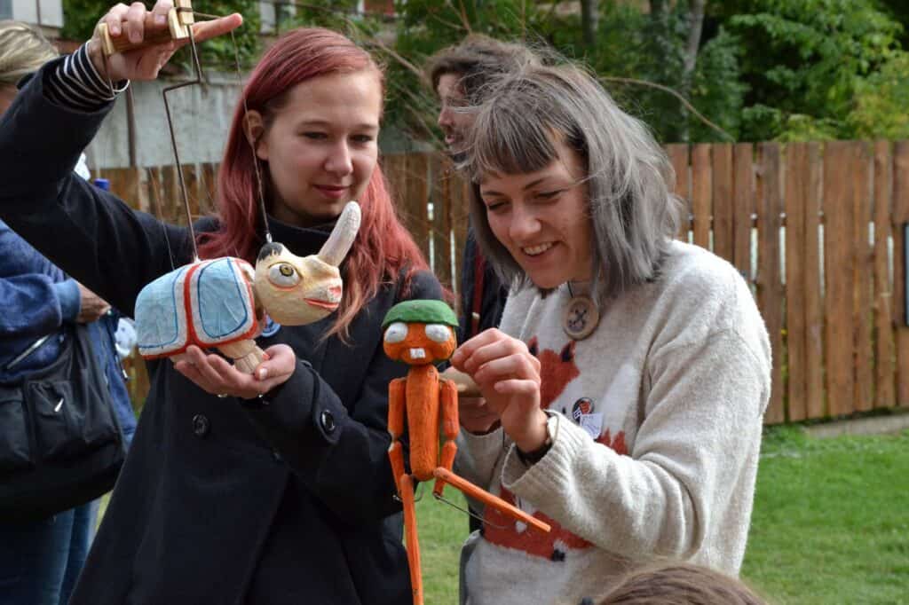 Dětenické divadlování