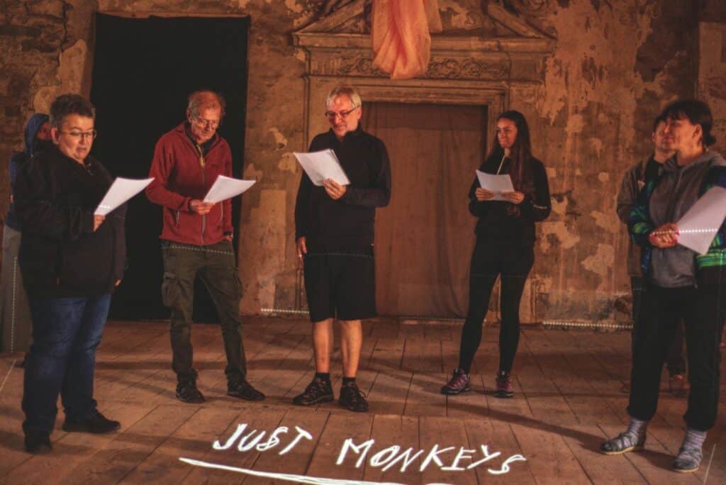 Just Monkeys - Slepé skvrny