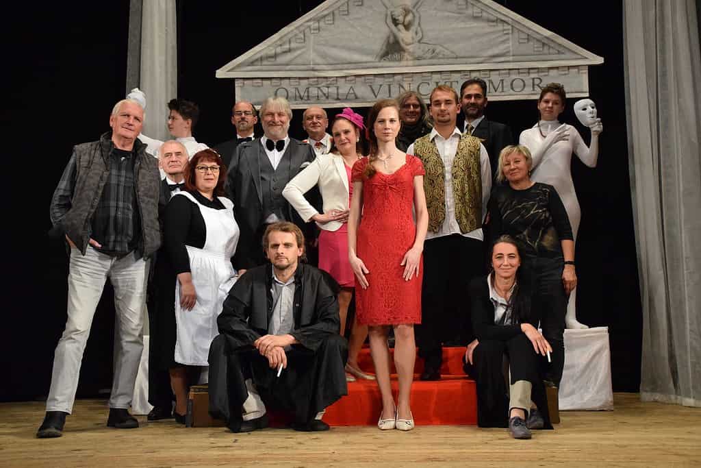 Obsazení hry Srdce pro krále