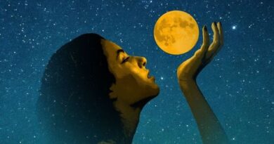 Viliam Klimáček: Odvrácená strana Měsíce. Premiéra DS Trosky Kraslice 1. 3. 2024.