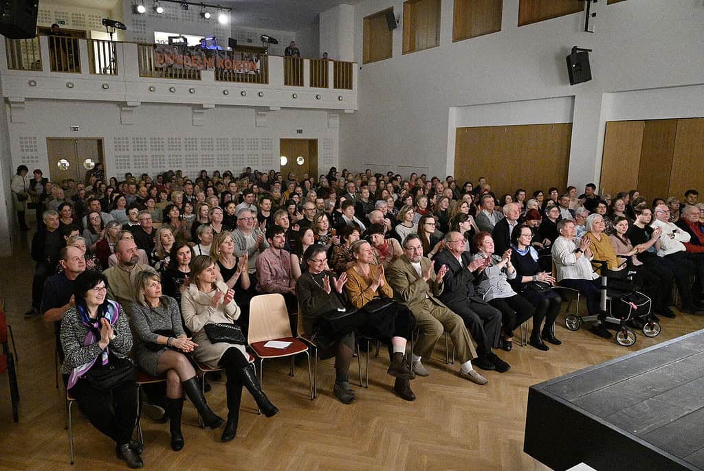 Pohled do hlediště, plný dům nebývá výjimkou | foto: archiv přehlídky