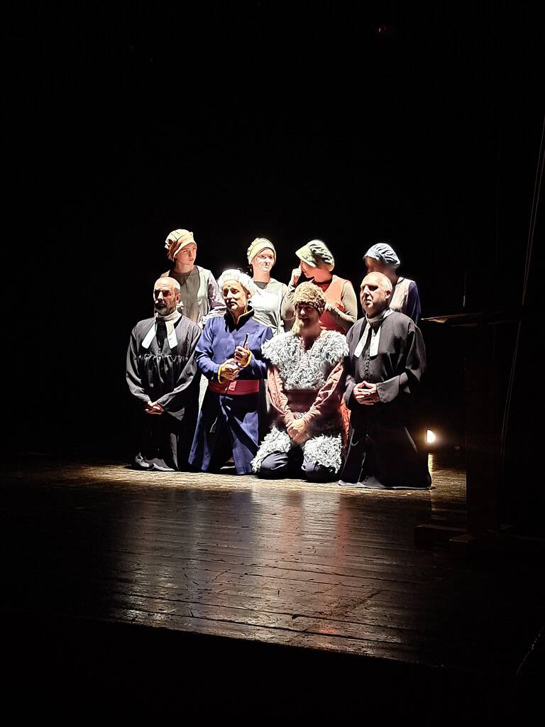 V jilemnických Čarodějkách se představí většina souboru | foto: archiv