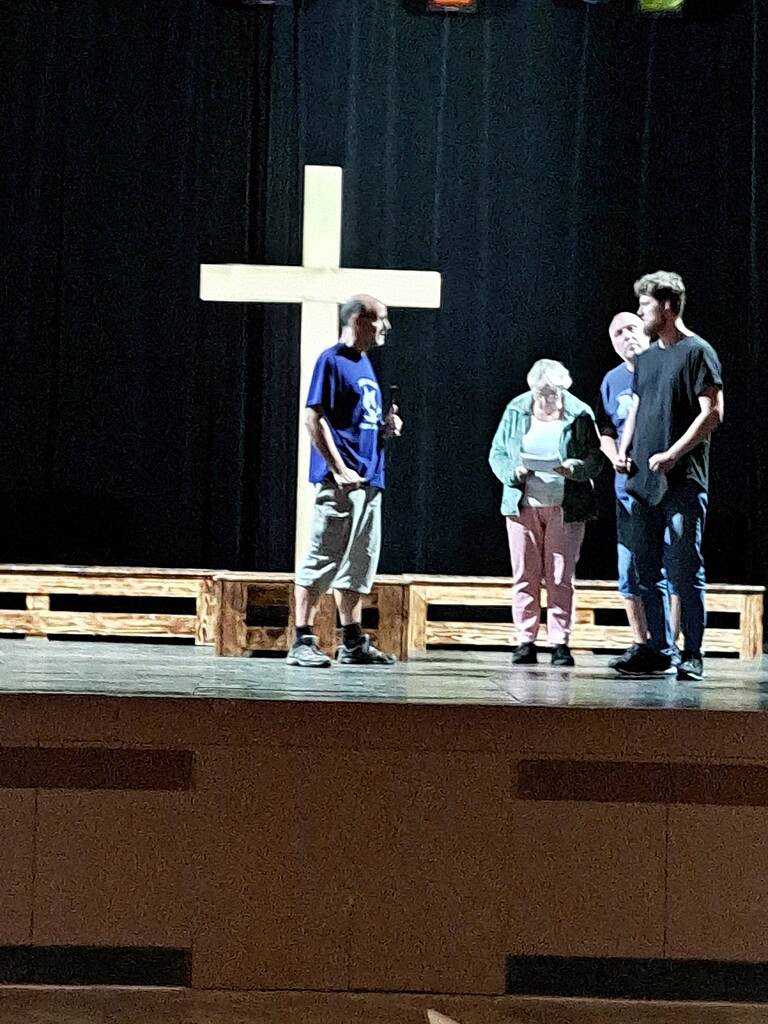 Scéna v náznaku na jedné ze zkoušek | foto: archiv